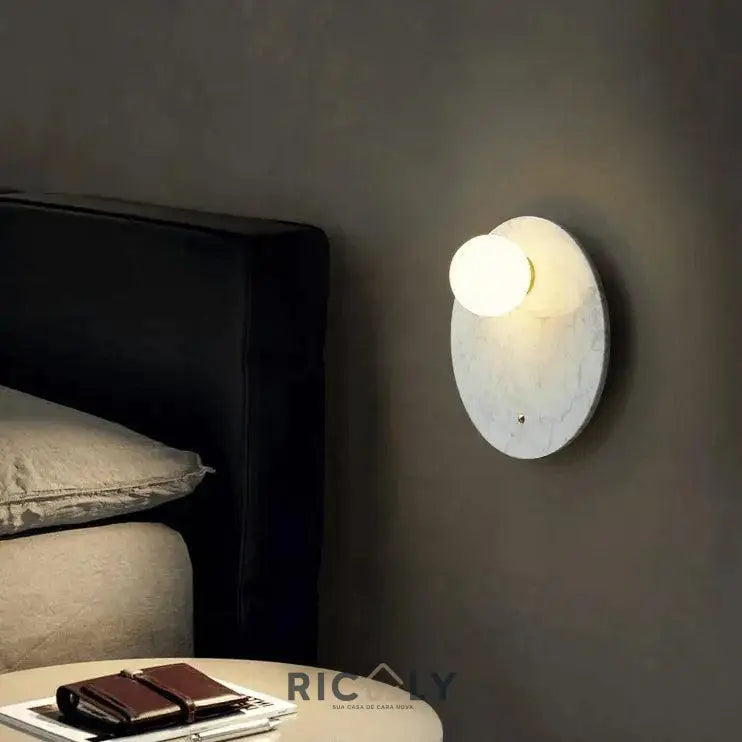 Arandela de Parede Interna Stone by Ricaly: Iluminação Sofisticada com Toque Inovador - Iluminação - Modelo Redondo & Mármore Branco - 220V - AMRB220V