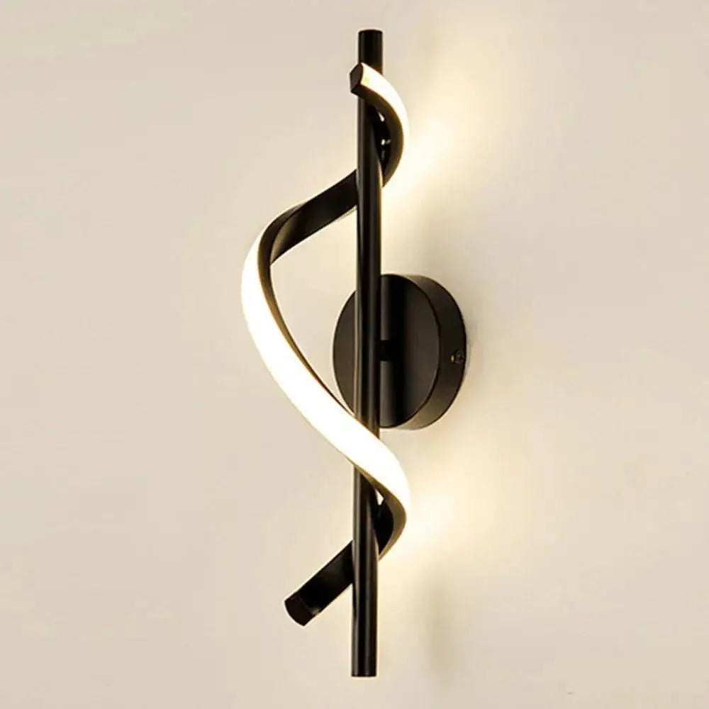 Arandela Dourada Sensacional com Design Espiral e Iluminação Suave Compre agora Ricaly