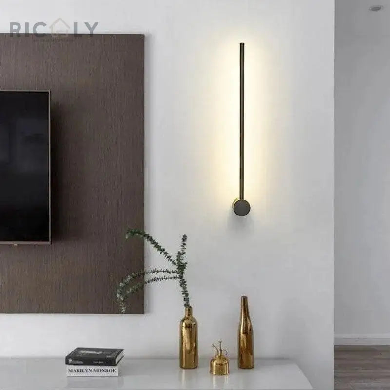 Arandela Linear Ajustável Ricaly: Iluminação Elegante e Inovadora para Ambientes Internos