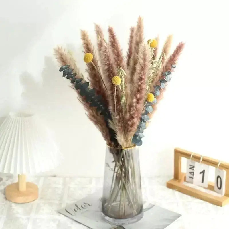 Arranjo de Pampas na Vaso Azul com Laço Branco Compre agora Ricaly