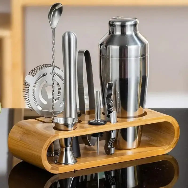 Kit de coquetel em aço inox com suporte de bambu, perfeito para bartenders profissionais