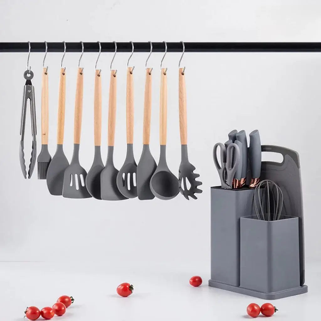 Conjunto de utensílios de cozinha cinza em silicone com cabos de madeira Ricaly