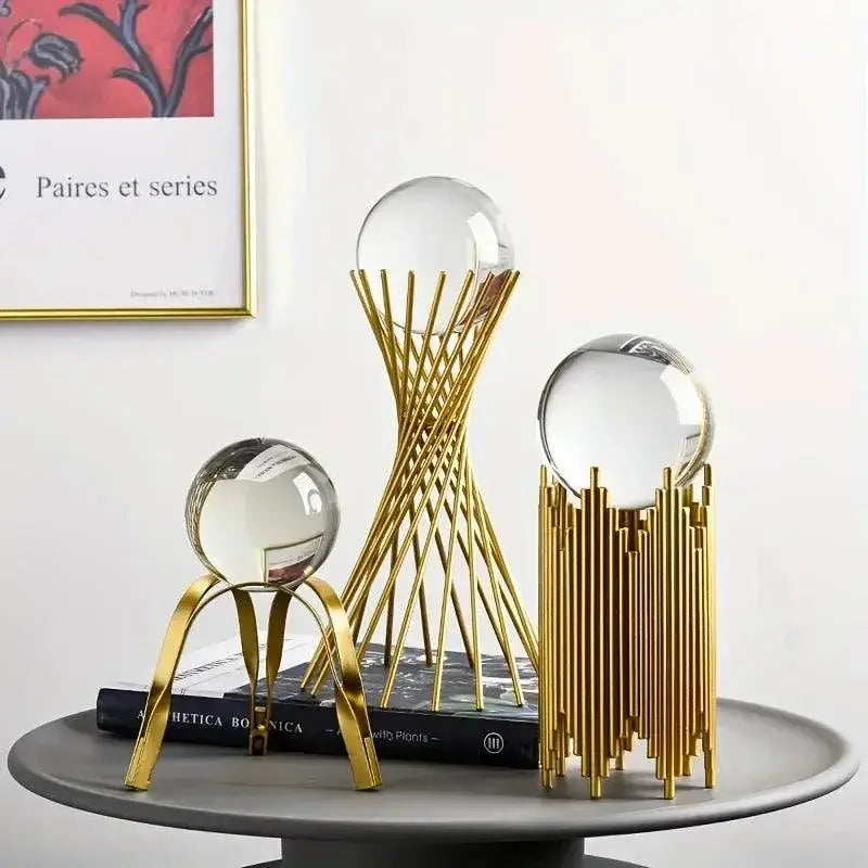 Bolas de Cristal em Suportes Dourados para Arte Abstrata Ricaly Compre