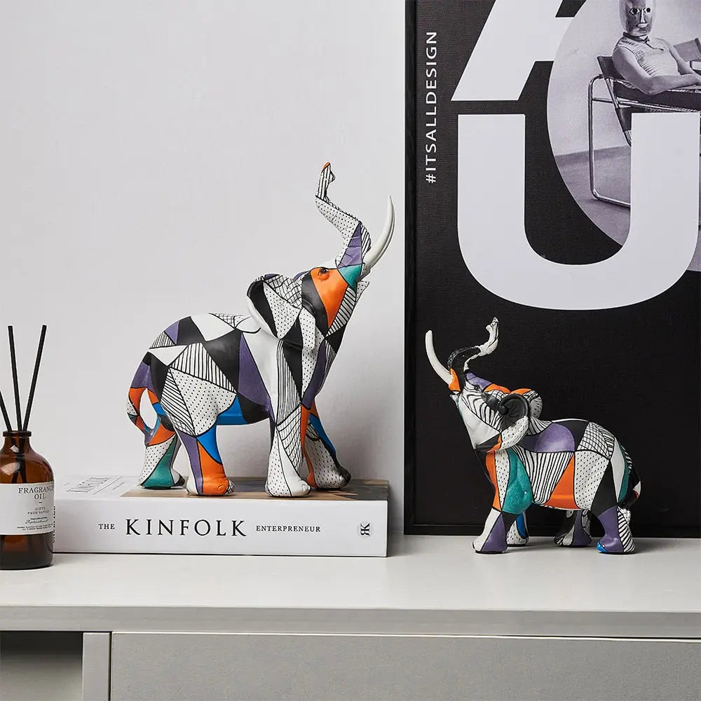 Estatuetas Decorativas Elefantes Abstratos em Dois Estilos Diferentes Compre agora Ricaly