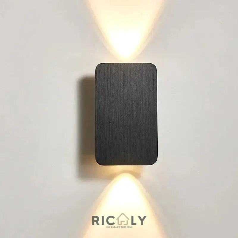 Iluminação Elegante: Arandela Externa de Parede Wooden by Ricaly - Sofisticação e Inovação para Seu Espaço Preto Escovado