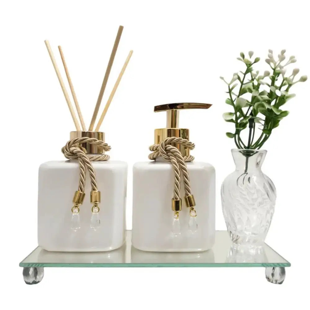 Kit Dourado Aromatizador e Saboneteira Pet Branco 300ml Com Bandeja Espelhada e Vaso Decorativo Lavabo - Ricaly