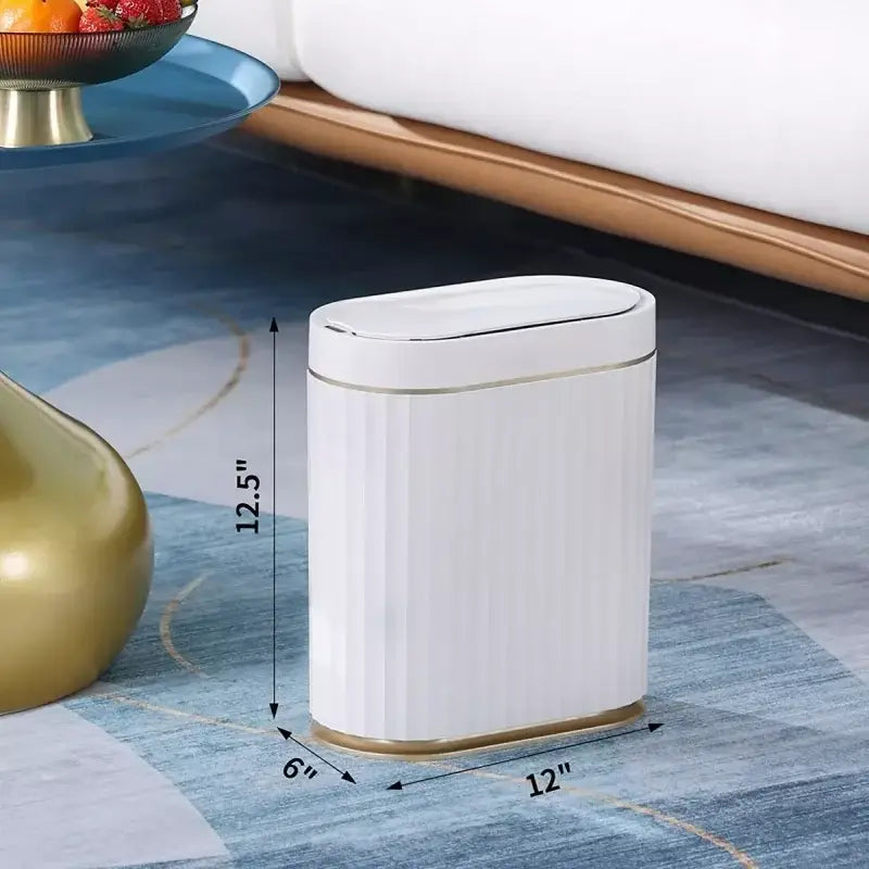 Lixeira Banheiro Automática Inteligente 9L Oval Ricaly com corpo branco e detalhes dourados