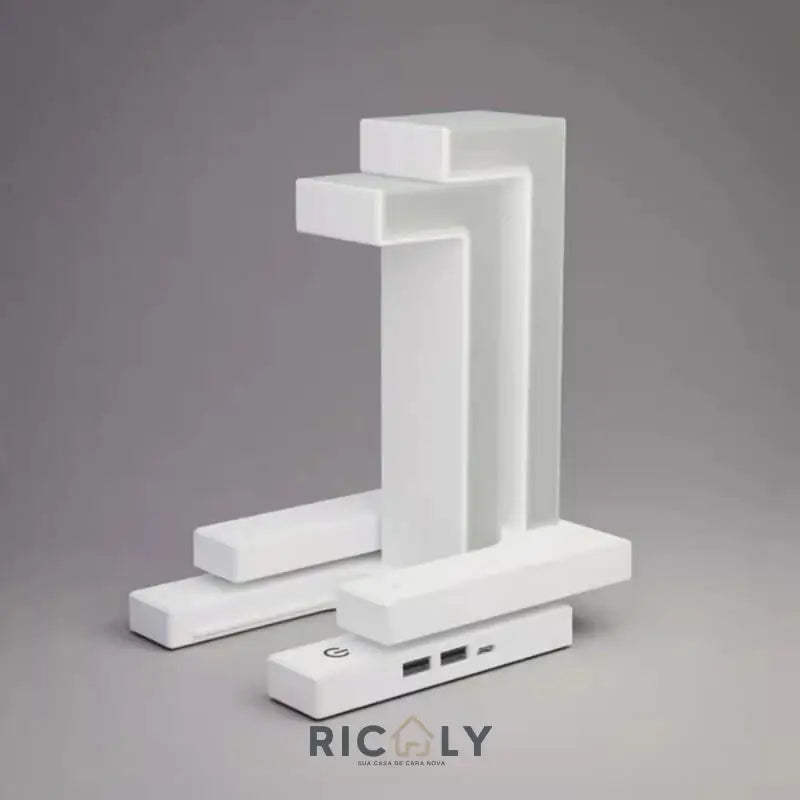 Luminária de Mesa com Carregador por Indução Ricaly