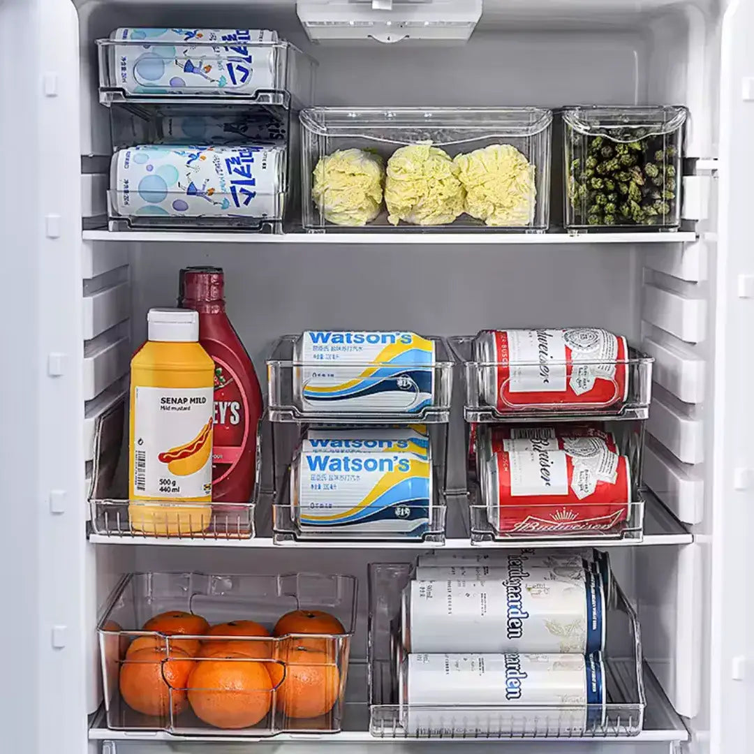 Interior organizado de geladeira com organizadores de Latas Acrílico Transparentes Ricaly
