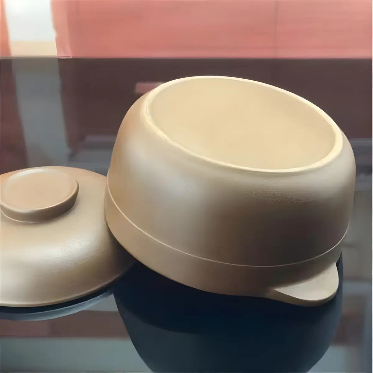 Bowl de cerâmica bege com tampa do produto Panela Assados Barro Artesanal 0.8L