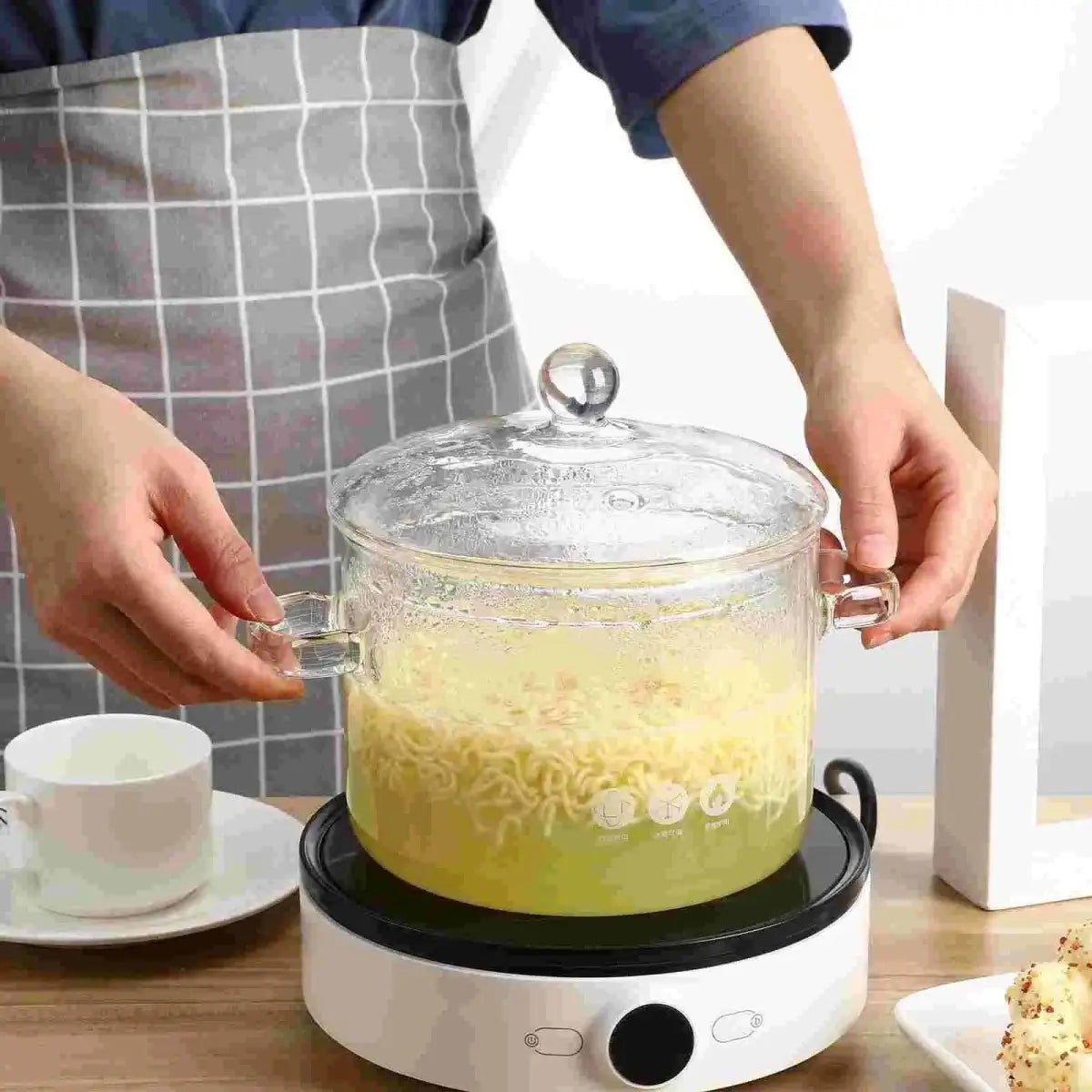 Panela Sopa Vidro Transparente 1350ml Ricaly com pote de vidro com noodles