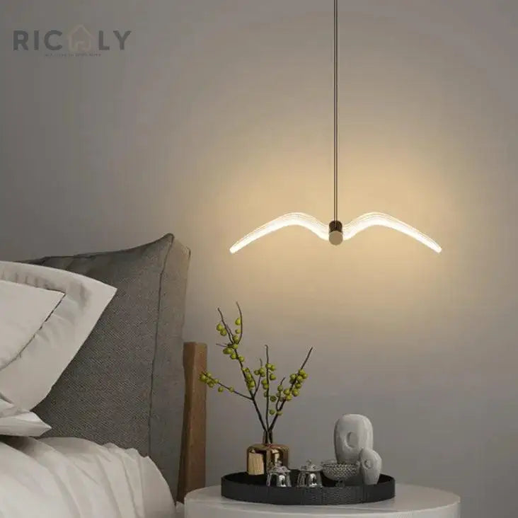 Ricaly: Arandela Pendete Minimalista 'Passáro' - Elegância e Inovação em Cada Detalhe - Iluminação