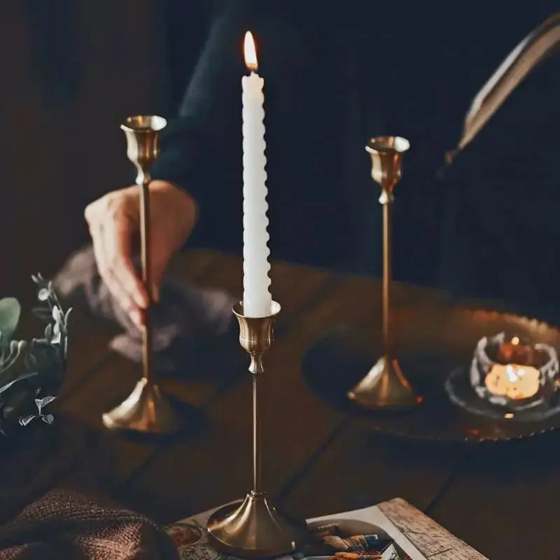Suporte de Velas Retrô Decorativos em Ouro - Candelabros Ricaly Compre