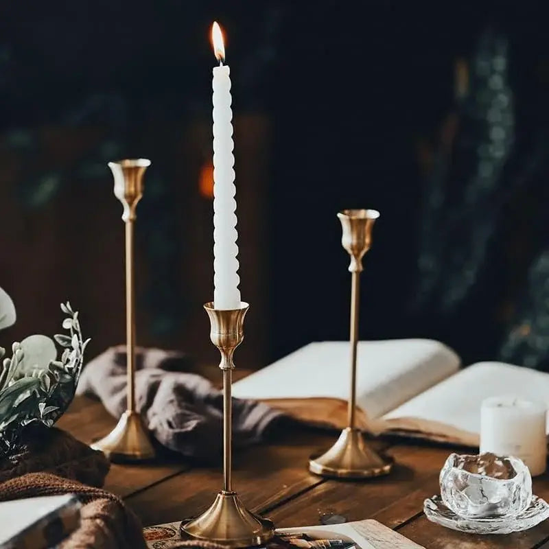 Suporte de Velas Retrô Decorativos em Ouro - Candelabros Ricaly Compre