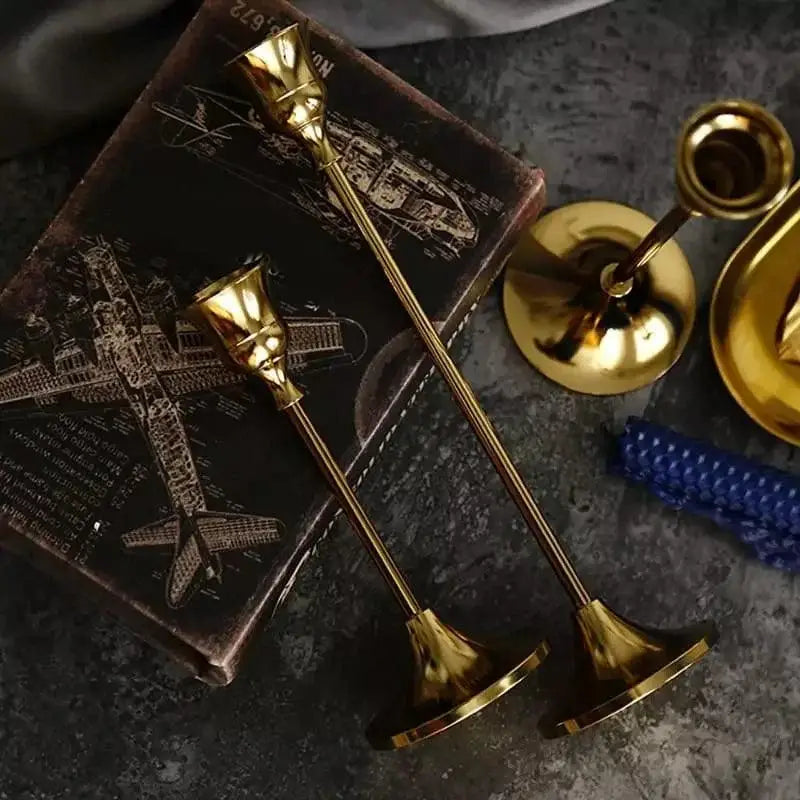 Suporte de Velas Retrô Decorativos em Ouro - Candelabros Ricaly Compre