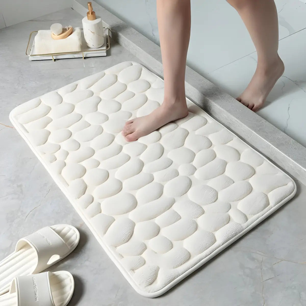 Tapete Antiderrapante Ultra para Banheiro Ricaly branco com textura de seixos banho Cozinha & Gastronomia Compre