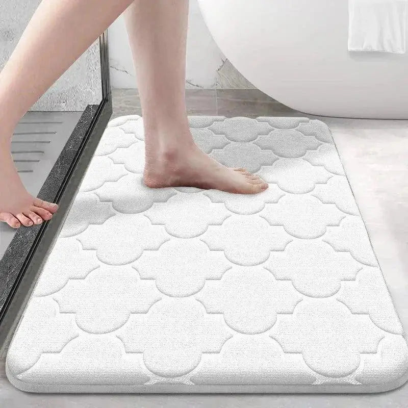 Tapete de Banheiro Quatrefoil Veludo Coral Antiderrapante Preto Compre agora Ricaly