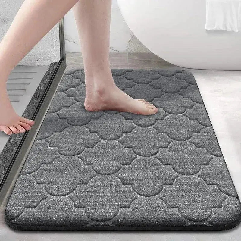 Tapete de Banheiro Quatrefoil Veludo Coral Antiderrapante Preto Compre agora Ricaly